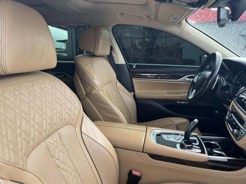 Used 2016 BMW 750i RWD image 36