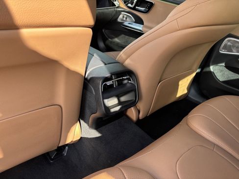 Used 2024 Mercedes-Benz E 350 4MATIC Sedan image 24