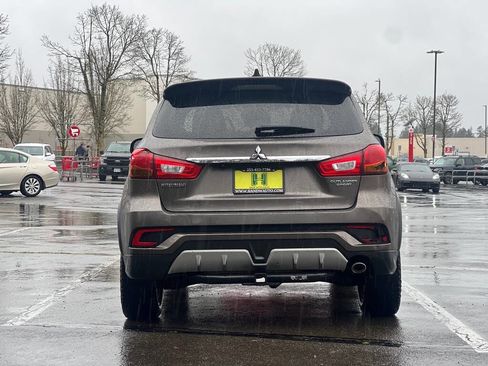 Used 2018 Mitsubishi Outlander Sport ES image 6