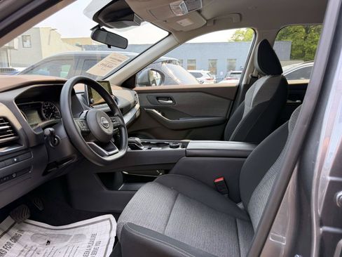 Used 2023 Nissan Rogue SV AWD/4WD image 17