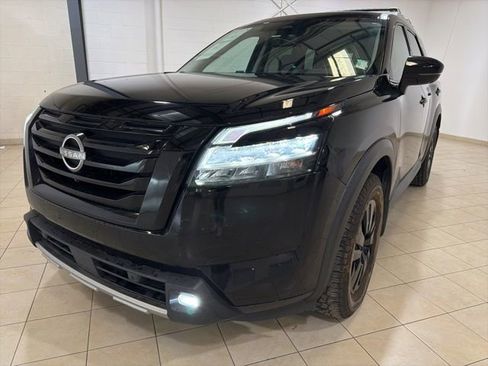 Used 2022 Nissan Pathfinder SL w/ SL Black Package image 34