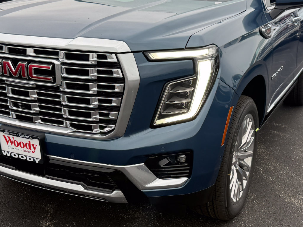 New 2026 GMC Yukon Denali w/ Sun & Power Step Package AWD/4WD image 23