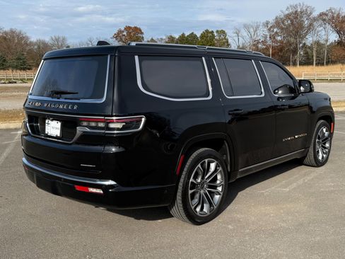 Used 2022 Jeep Grand Wagoneer Series III w/ Rear Seat Video Group 1 image 3