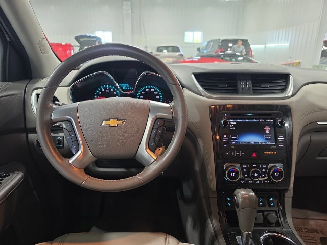 Used 2015 Chevrolet Traverse LT FWD image 10
