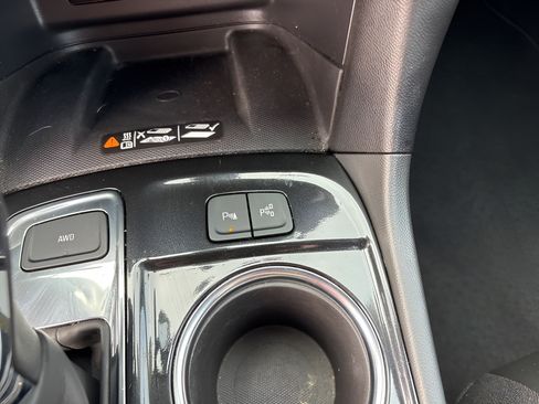 Used 2022 Chevrolet Equinox Premier AWD/4WD image 33
