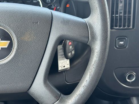 Used 2021 Chevrolet Express 2500 image 24