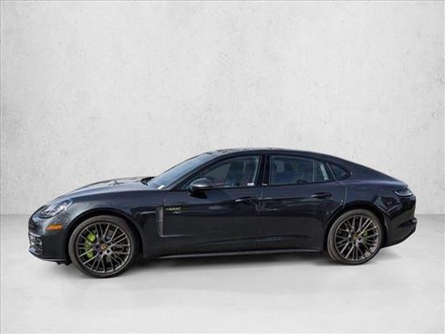 Used 2023 Porsche Panamera 4 Platinum Edition image 2
