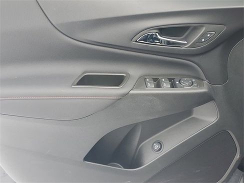 Used 2024 Chevrolet Equinox RS image 16