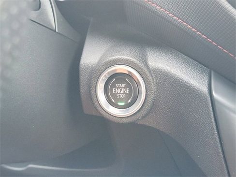 Used 2022 Chevrolet TrailBlazer RS w/ Convenience Package FWD image 8