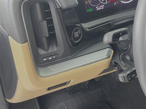 Certified 2026 Porsche Cayenne Coupe image 12