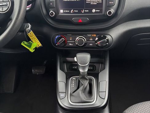 Used 2024 Kia Soul LX w/ Option Group 015 FWD image 19