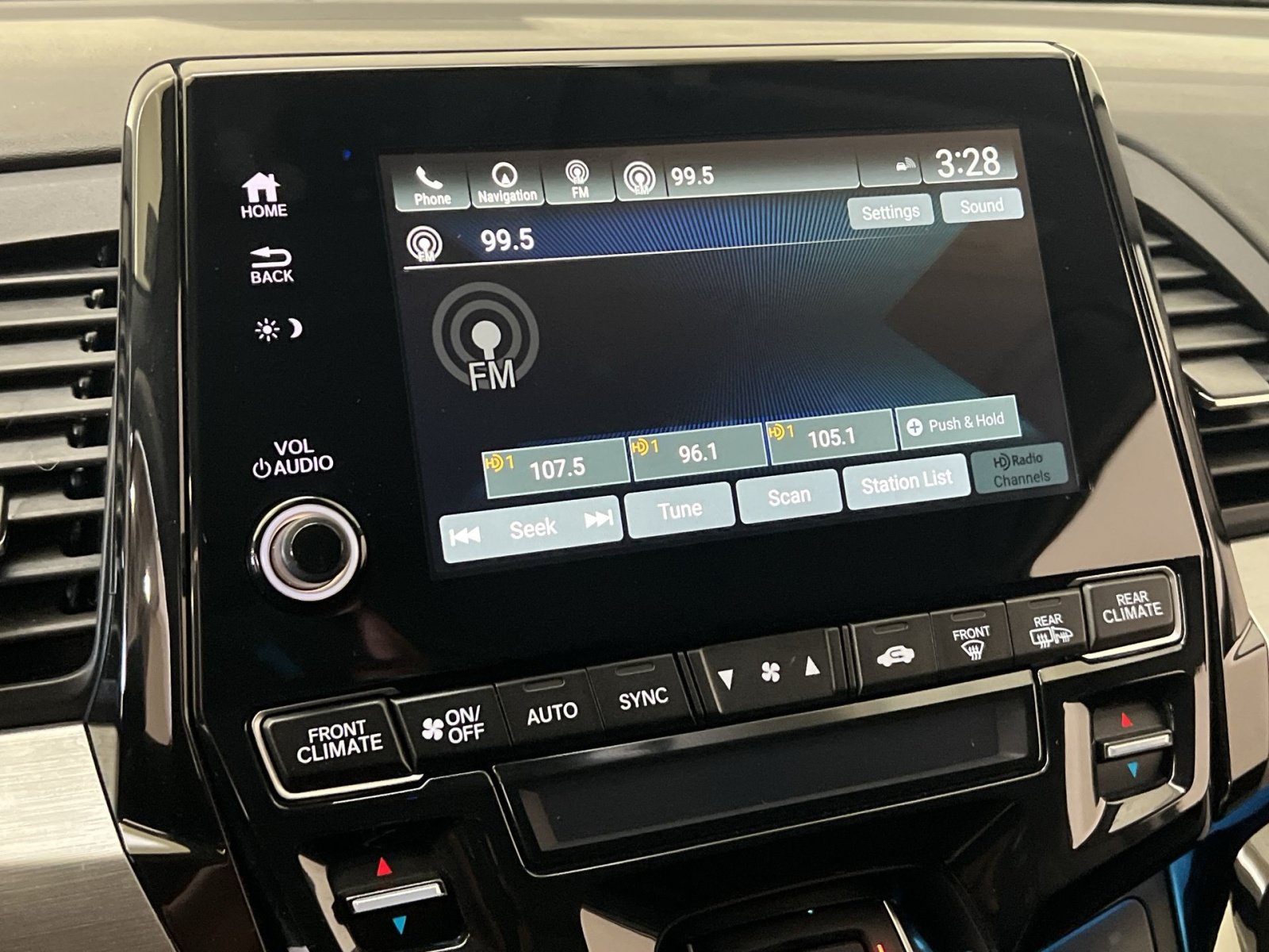 Used 2023 Honda Odyssey Touring image 17