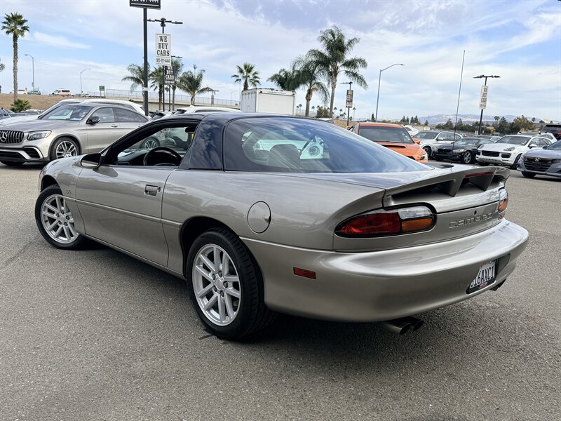 Used 2002 Chevrolet Camaro Z28 w/ SS Performance/Appearance Pkg RWD image 5
