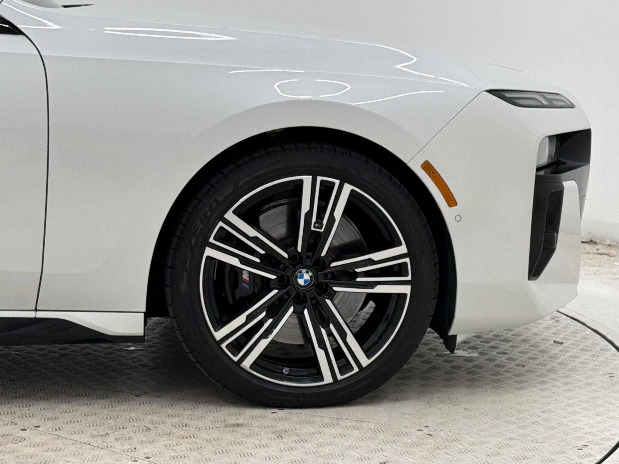 Used 2025 BMW 760i xDrive AWD/4WD image 13