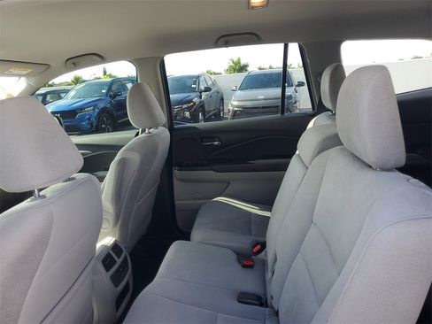 Used 2019 Honda Pilot EX image 10