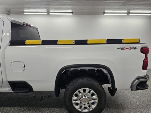 Used 2026 Chevrolet Silverado 3500 LT AWD/4WD image 10