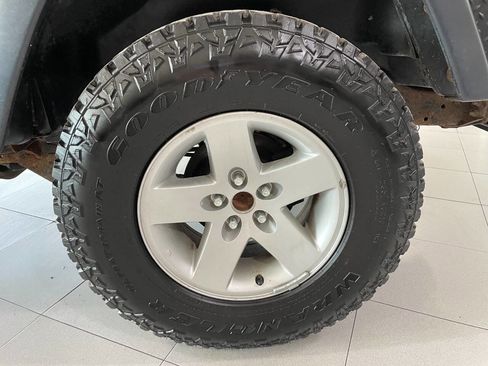 Used 2004 Jeep Wrangler Rubicon image 12