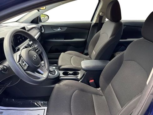Used 2019 Kia Forte LXS FWD image 12