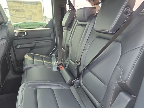 New 2026 Ford Bronco Outer Banks w/ Black Appearance Package AWD/4WD image 26