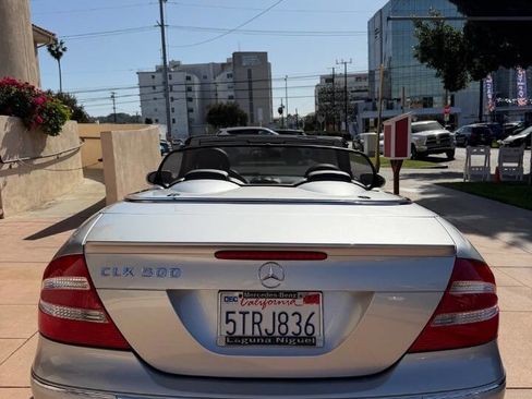 Used 2005 Mercedes-Benz CLK 500 Cabriolet w/ Lighting Pkg image 8