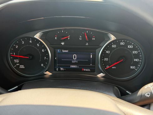 Used 2023 Chevrolet Equinox LS w/ LS Convenience Package FWD image 11