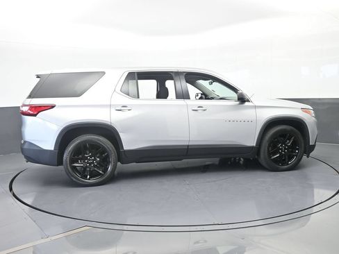 Used 2020 Chevrolet Traverse LS FWD image 7