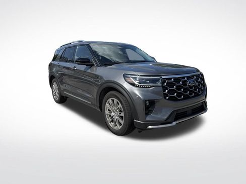 Used 2026 Ford Explorer Platinum RWD image 2