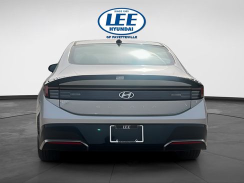 New 2026 Hyundai Sonata SEL FWD image 5