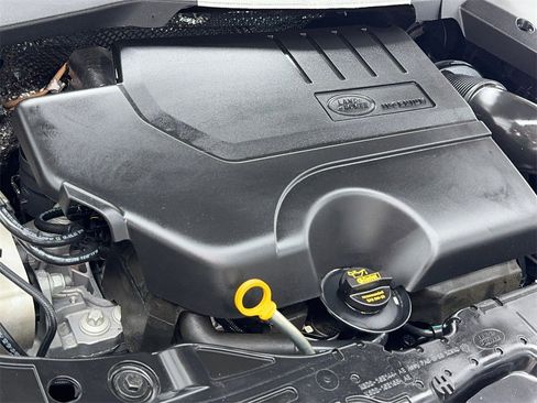 Used 2021 Land Rover Range Rover Evoque R-Dynamic SE image 57