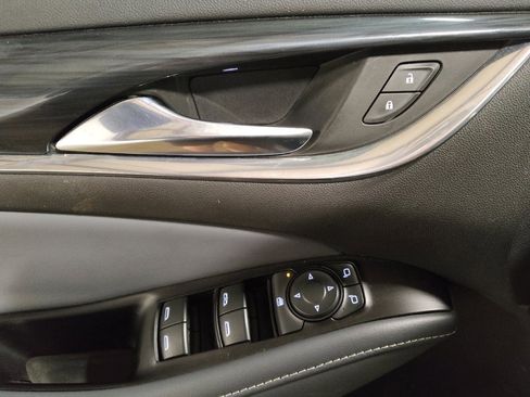 Used 2020 Buick Enclave Essence w/ Sport Touring Edition image 27