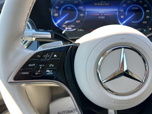 Used 2023 Mercedes-Benz EQS 580 4MATIC Sedan image 19