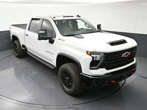 Used 2024 Chevrolet Silverado 2500 ZR2 w/ Technology Package AWD/4WD image 21
