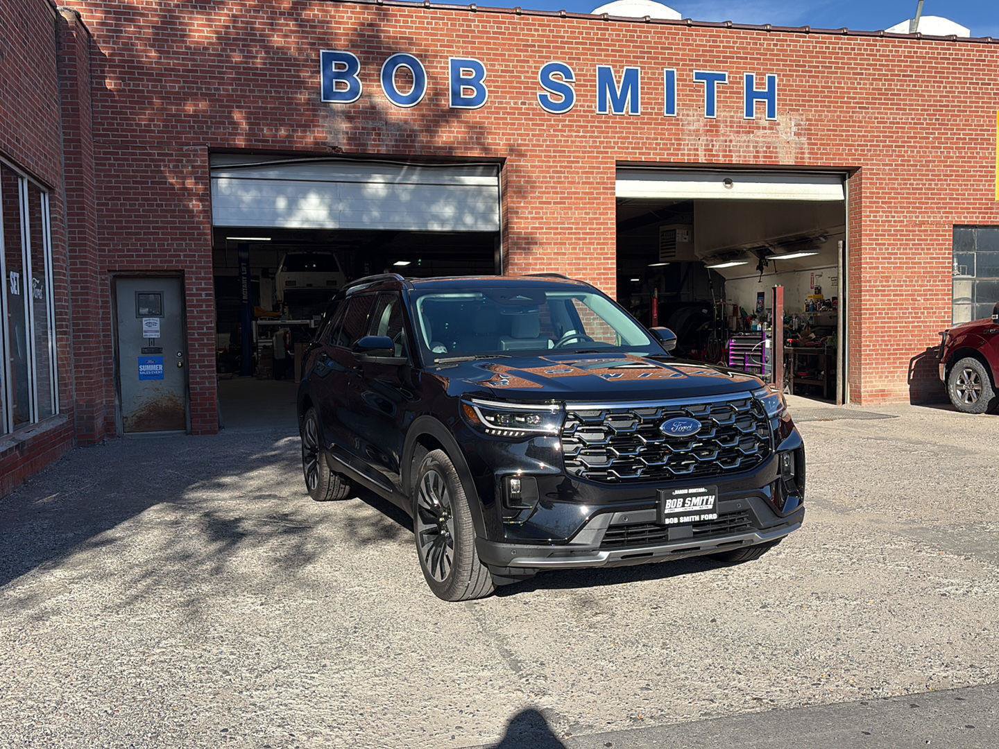 New 2026 Ford Explorer Platinum w/ LUX Leather Package AWD/4WD image 1