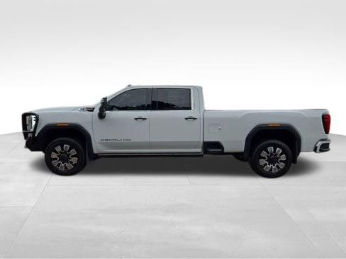 Used 2025 GMC Sierra 3500 Denali w/ Denali Reserve Package image 10