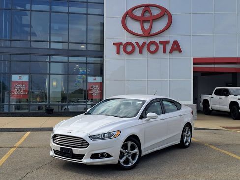 Used 2014 Ford Fusion SE w/ Equipment Group 201A FWD image 1