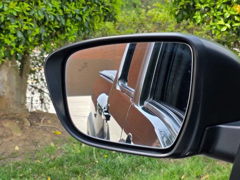 Used 2022 Nissan Frontier Pro-X image 11