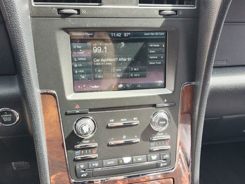 Used 2015 Lincoln Navigator 2WD image 20