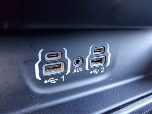 Used 2024 RAM 1500 Laramie image 27