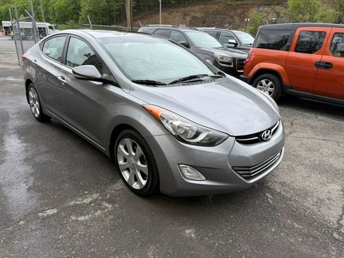 Used 2013 Hyundai Elantra Limited FWD image 1