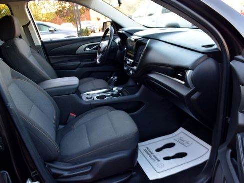 Used 2019 Chevrolet Traverse LT w/ LPO, Floor Liner Package image 16