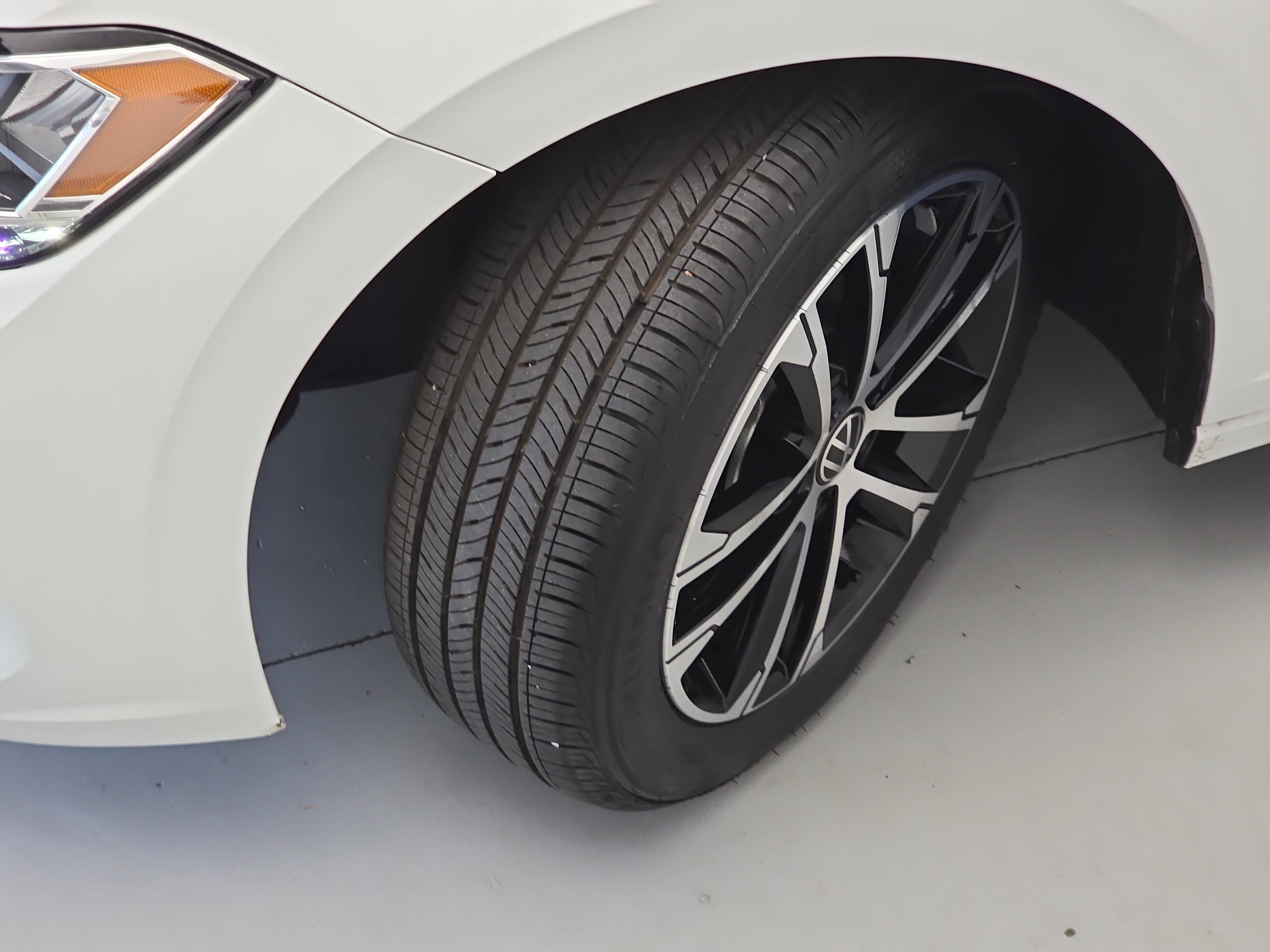 Certified 2024 Volkswagen Jetta Sport FWD image 31