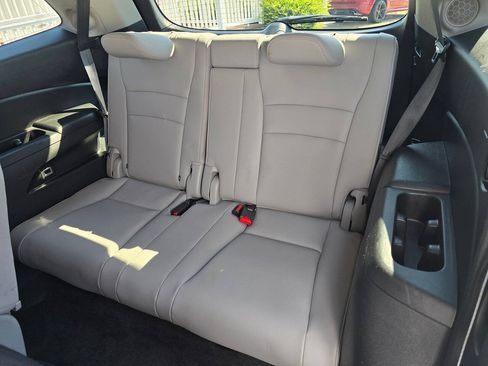 Used 2017 Honda Pilot Touring image 19