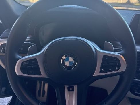 Used 2020 BMW M550i xDrive w/ Executive Package image 17
