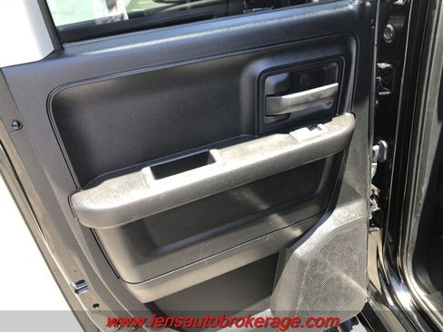 Used 2014 RAM 1500 Express RWD image 14