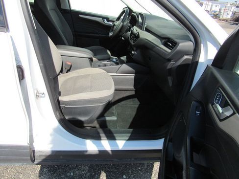 Used 2021 Ford Escape SE FWD image 13