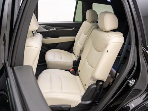 New 2025 Cadillac XT6 Sport image 18