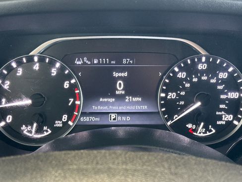 Certified 2022 Nissan Titan SV image 23