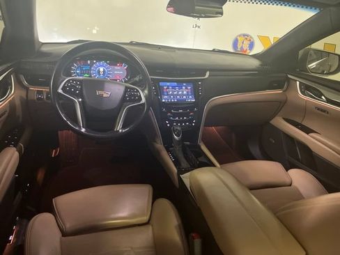Used 2019 Cadillac XTS Platinum FWD image 11