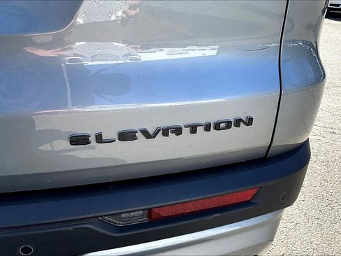 Used 2025 GMC Acadia Elevation image 15