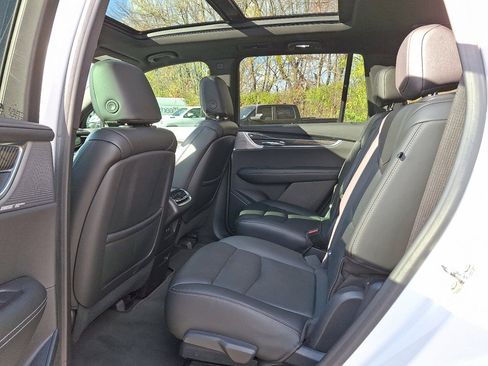 Used 2021 Cadillac XT6 Sport image 17